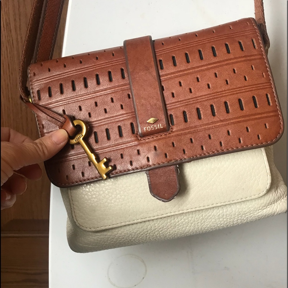 Fossil cream leather purse